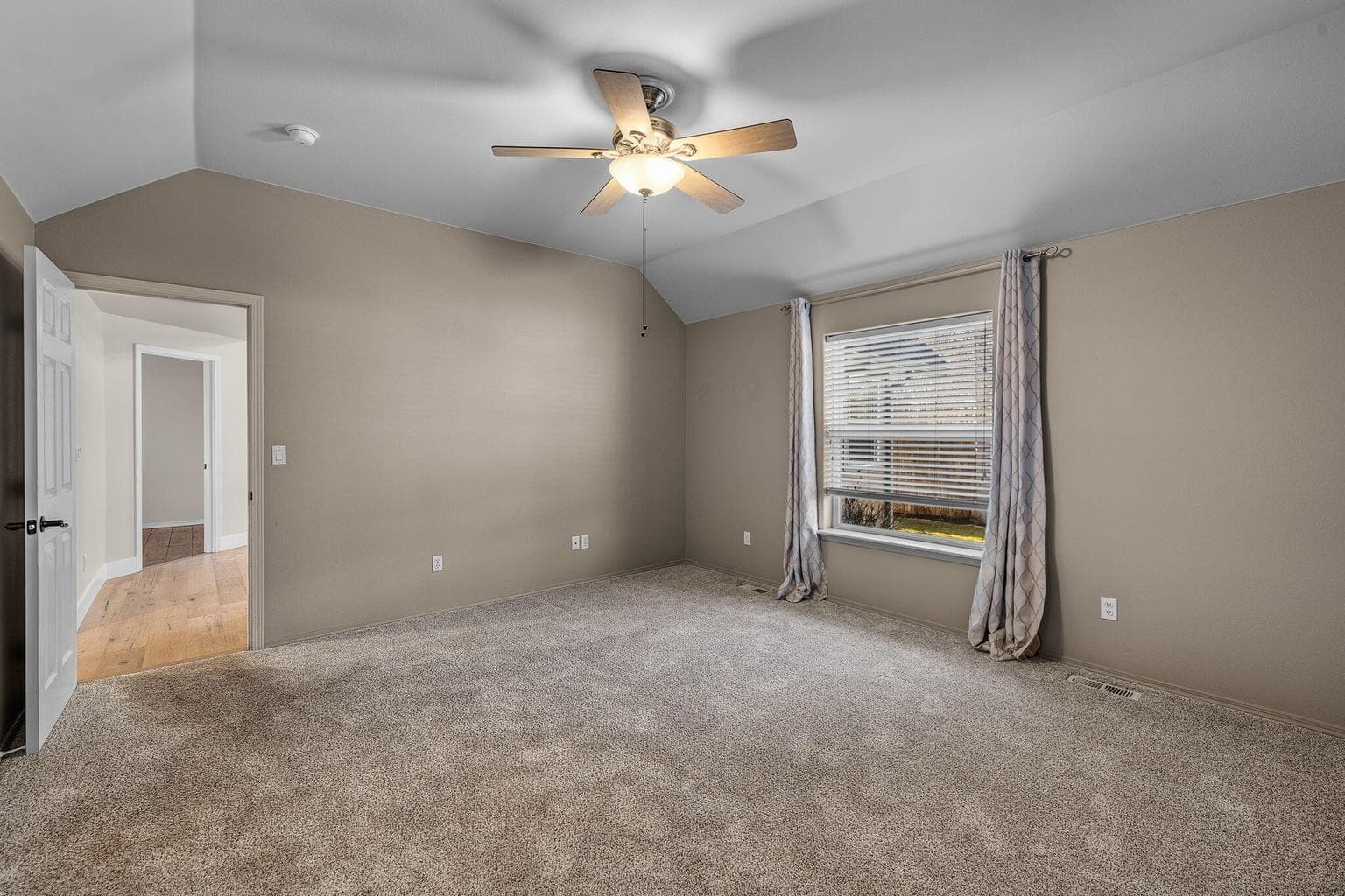 Photo of 2335 NW 21st Court 29 of 49