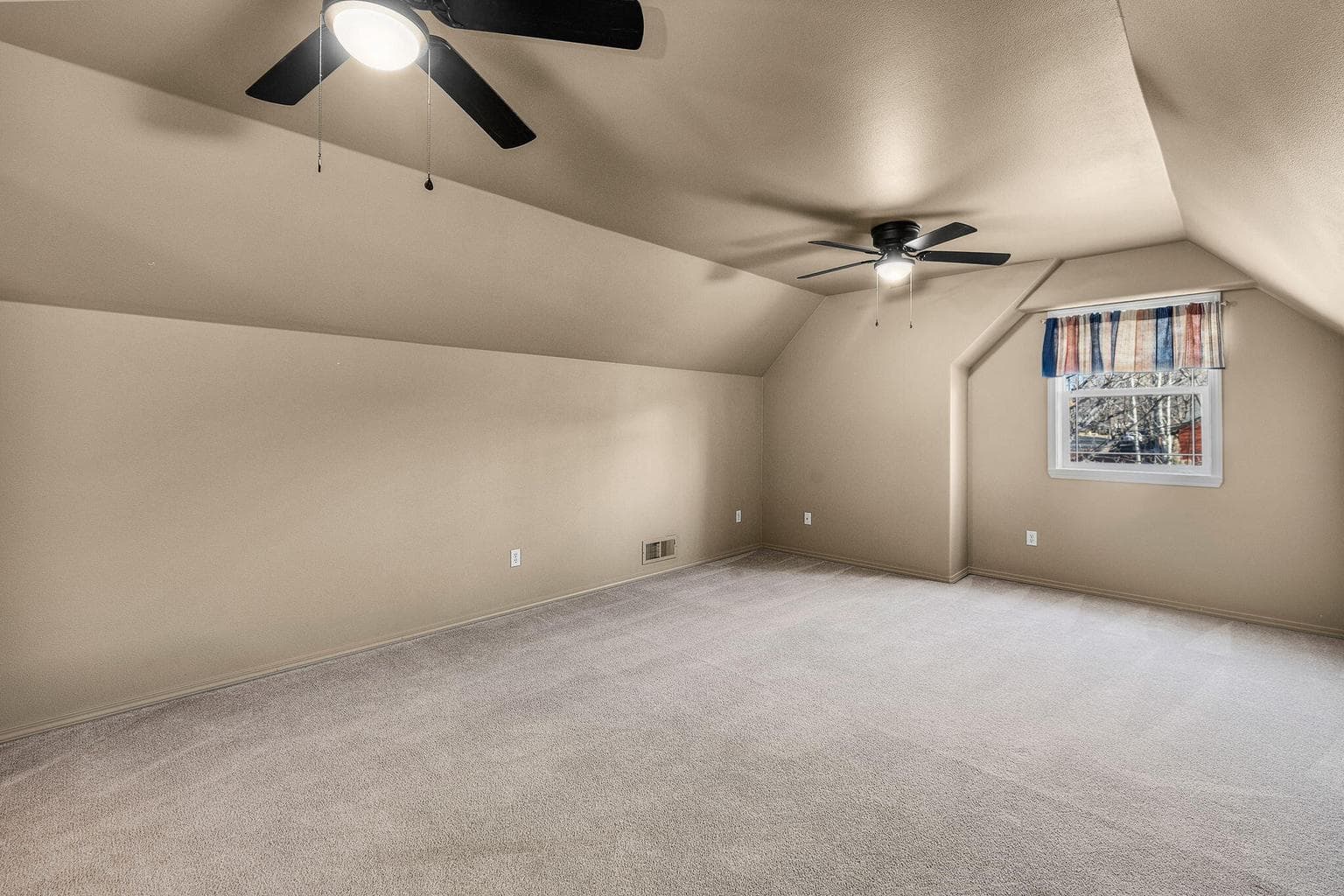 Photo of 2335 NW 21st Court 35 of 49