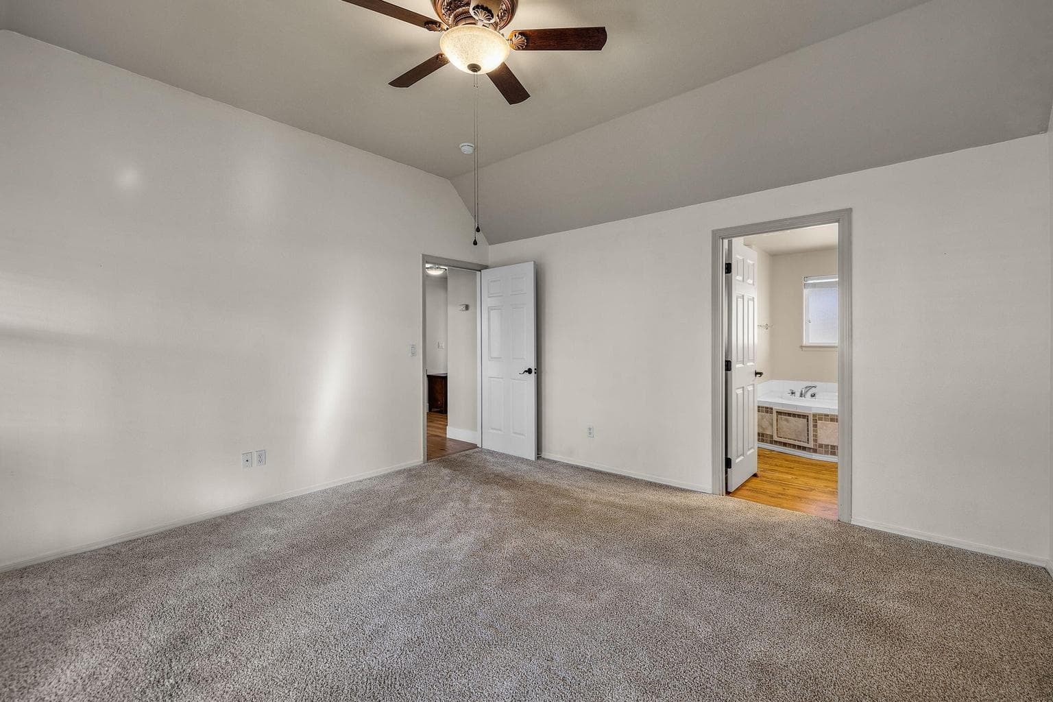 Photo of 2335 NW 21st Court 17 of 49