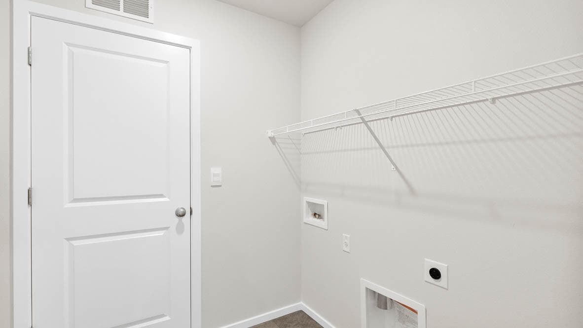 Photo of 61183 Splendor Lane 23 of 27