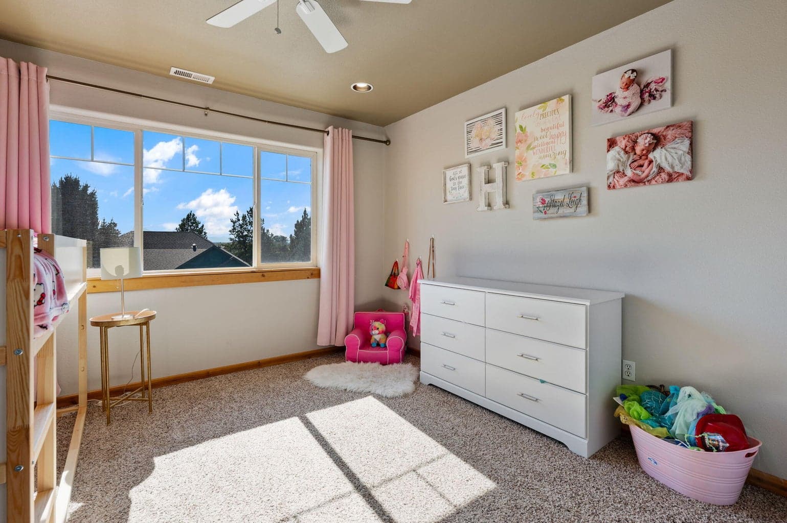 Photo of 2910 NW Canyon Drive 27 of 43