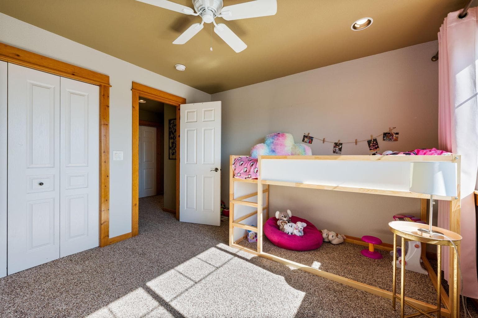 Photo of 2910 NW Canyon Drive 29 of 43