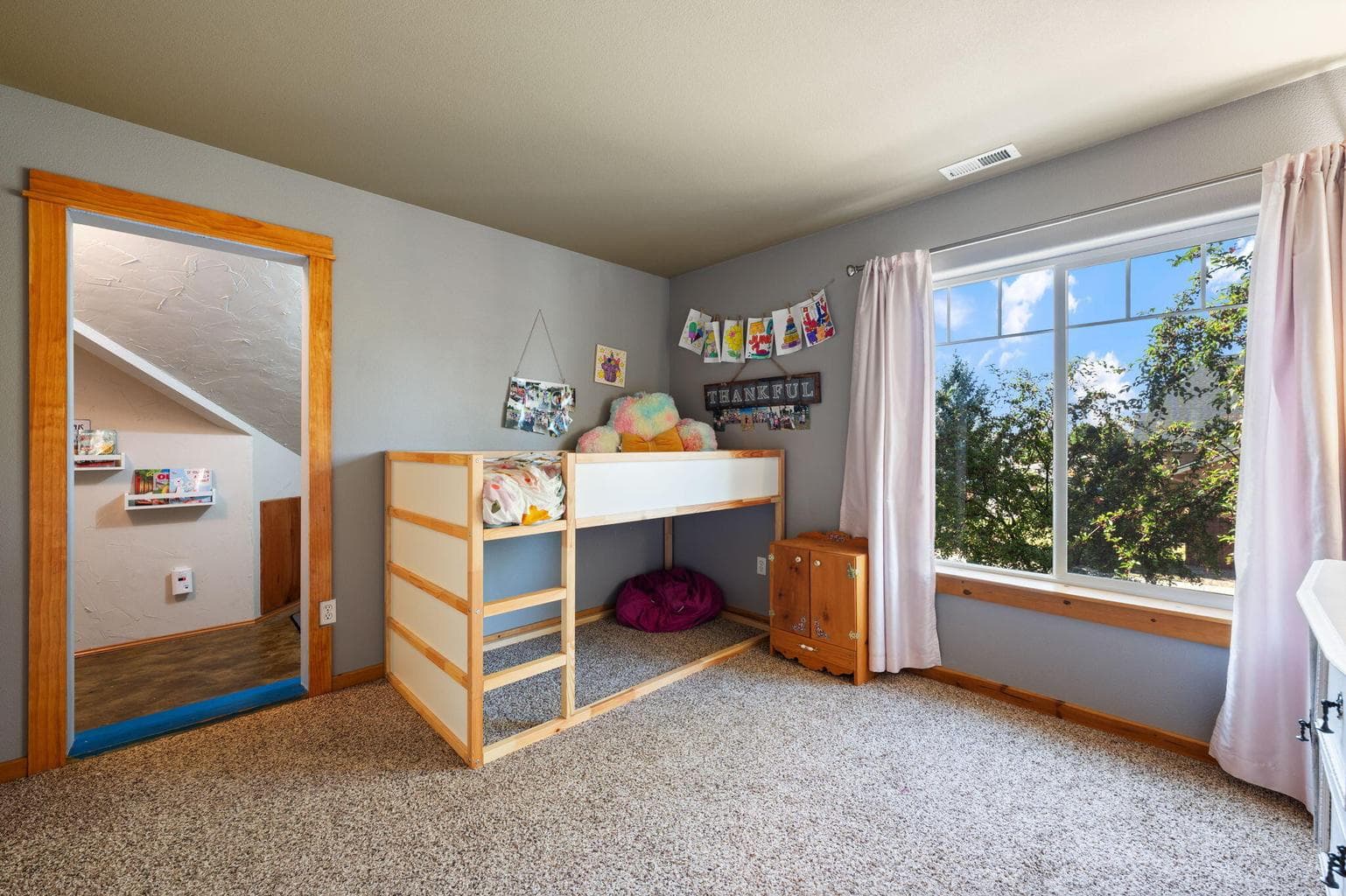 Photo of 2910 NW Canyon Drive 31 of 43