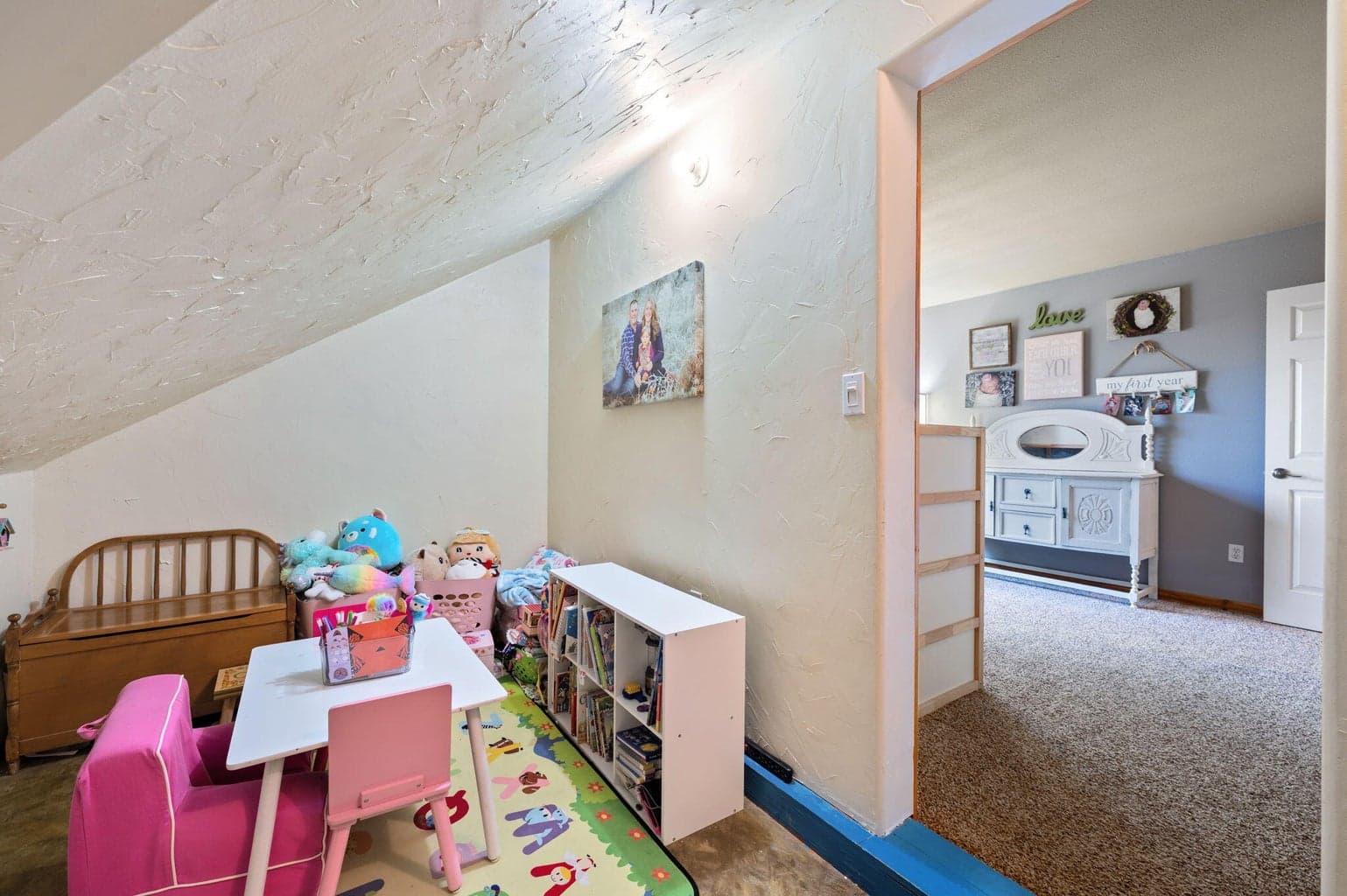 Photo of 2910 NW Canyon Drive 33 of 43