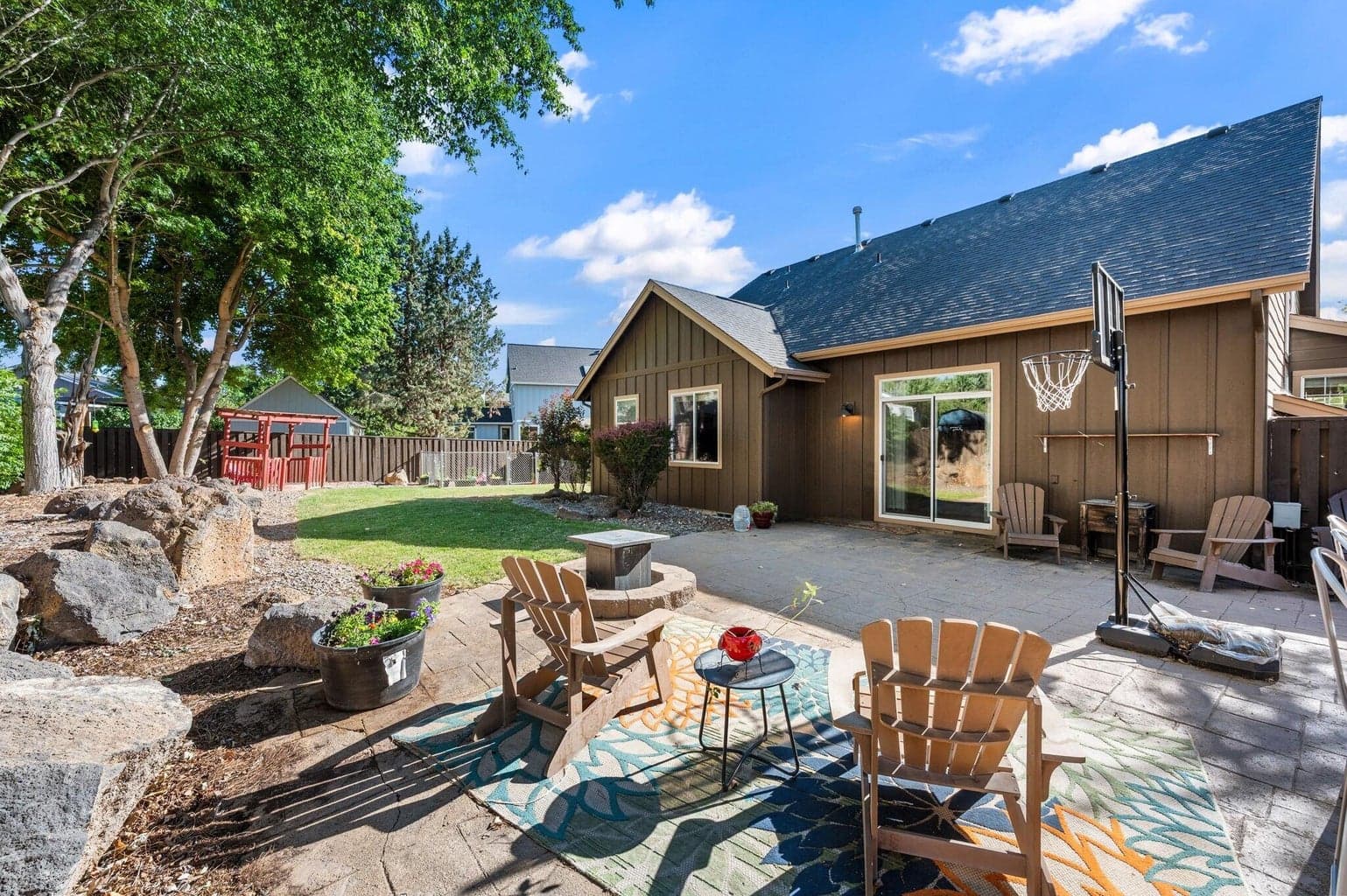 Photo of 2910 NW Canyon Drive 36 of 43