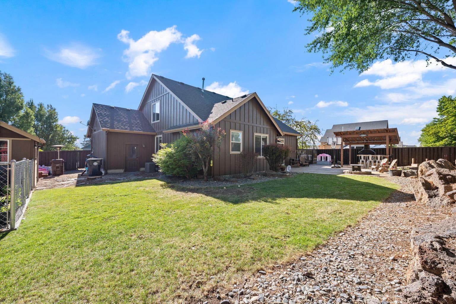Photo of 2910 NW Canyon Drive 39 of 43