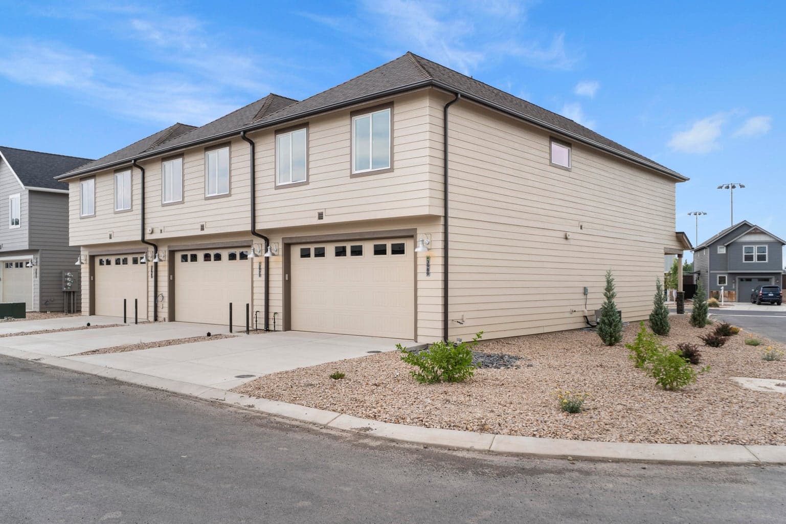 Photo of 3989 SW Coyote Avenue 24 of 24