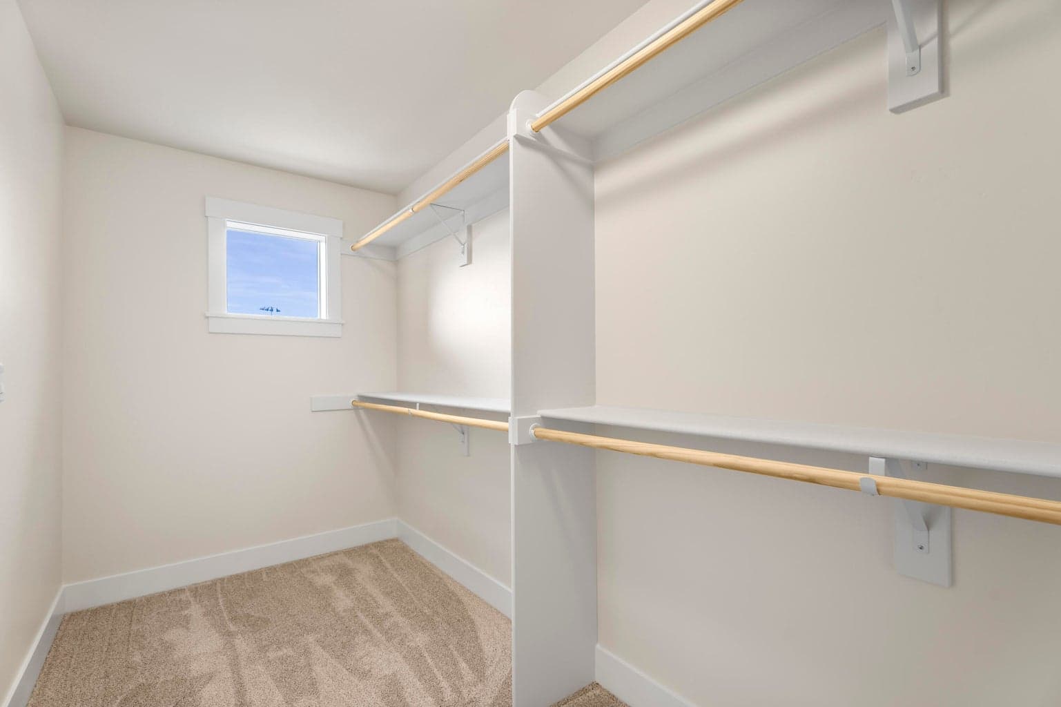 Photo of 3989 SW Coyote Avenue 18 of 24