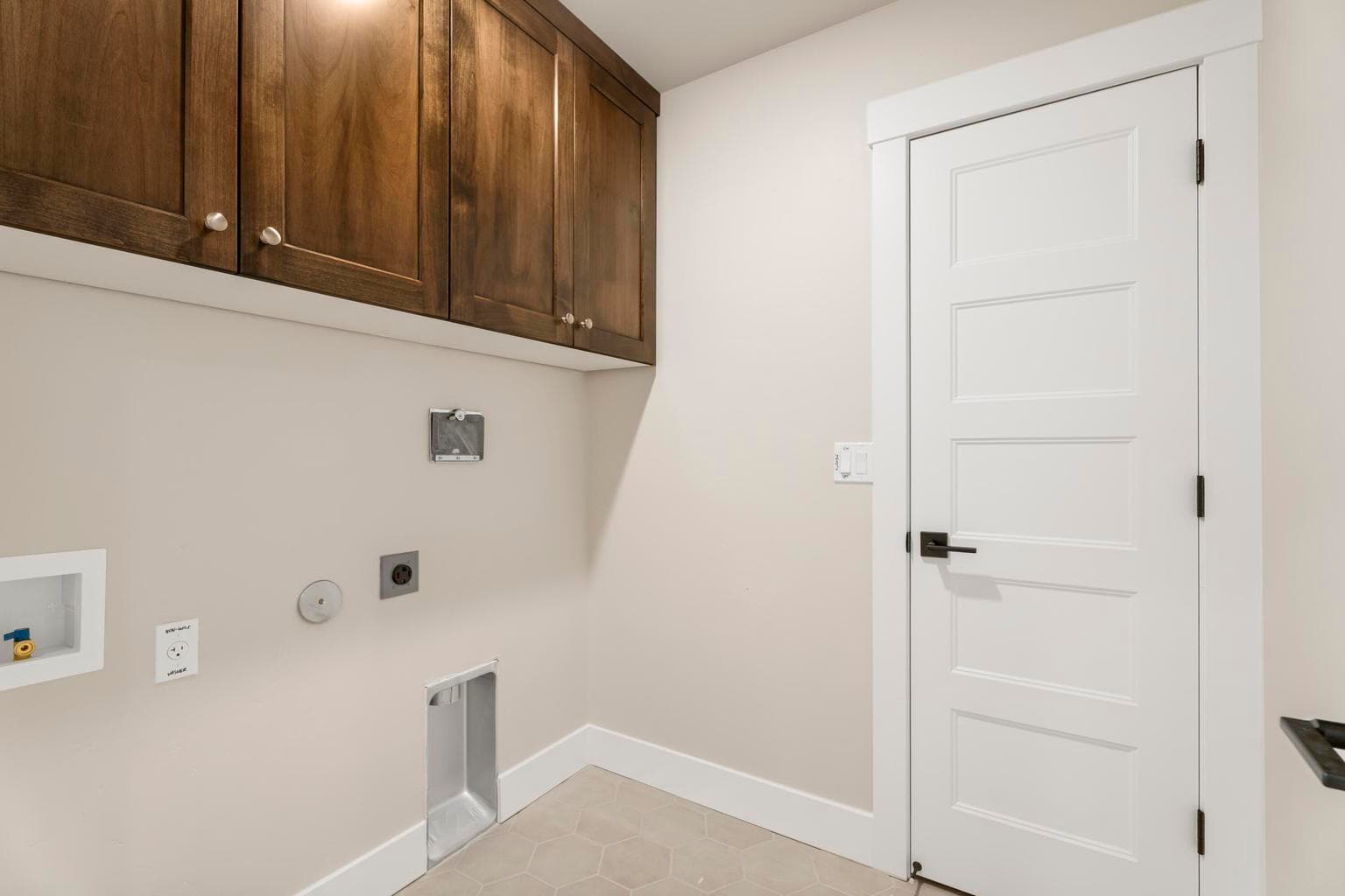 Photo of 3989 SW Coyote Avenue 19 of 24