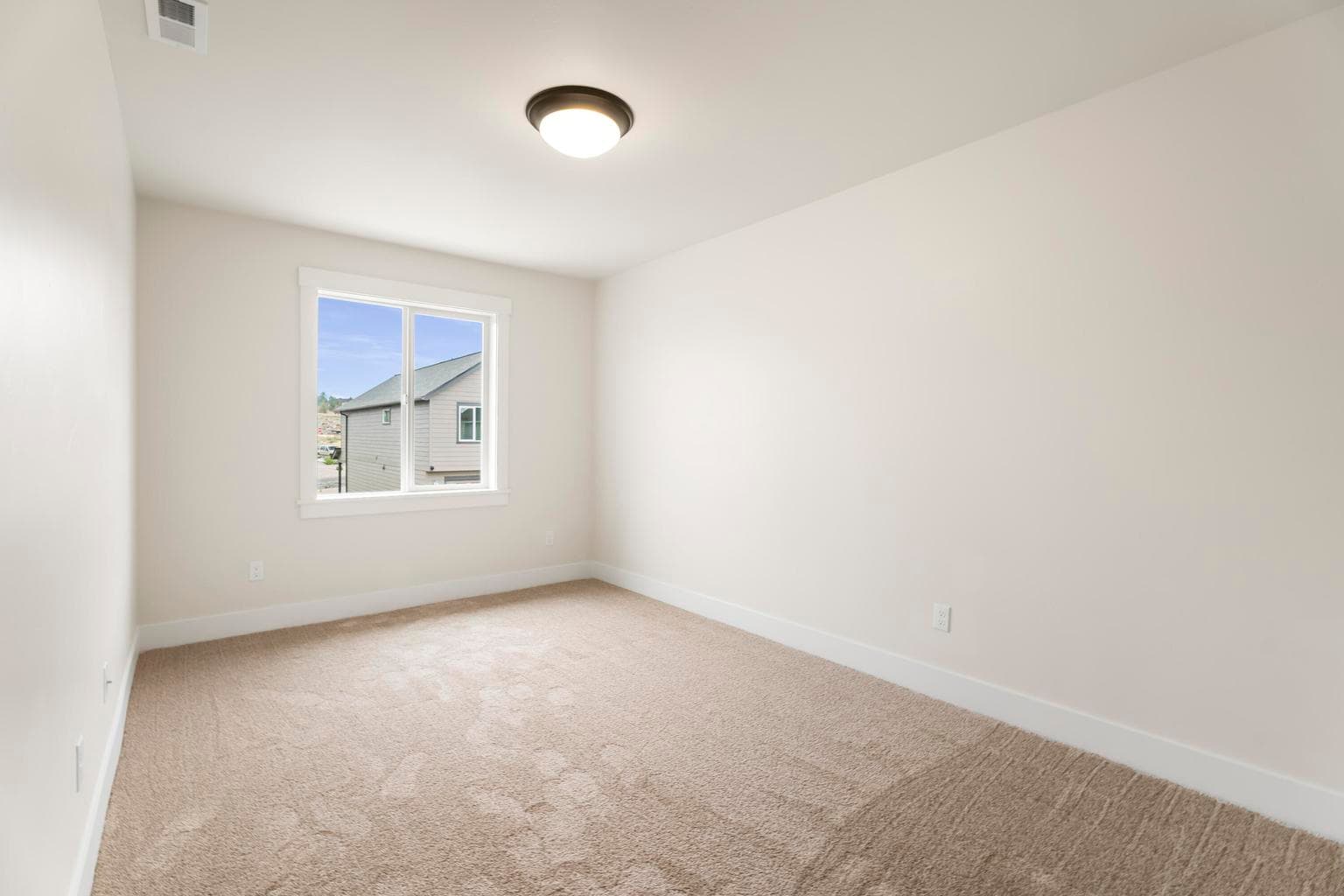 Photo of 3989 SW Coyote Avenue 21 of 24