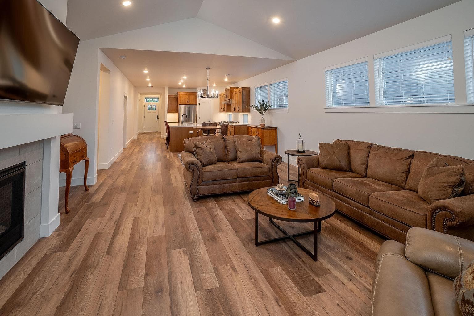 Greatroom to entry view