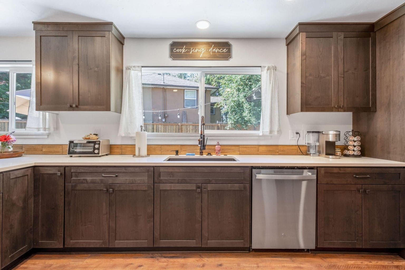 Photo of 1031 NE Penn Avenue 9 of 52