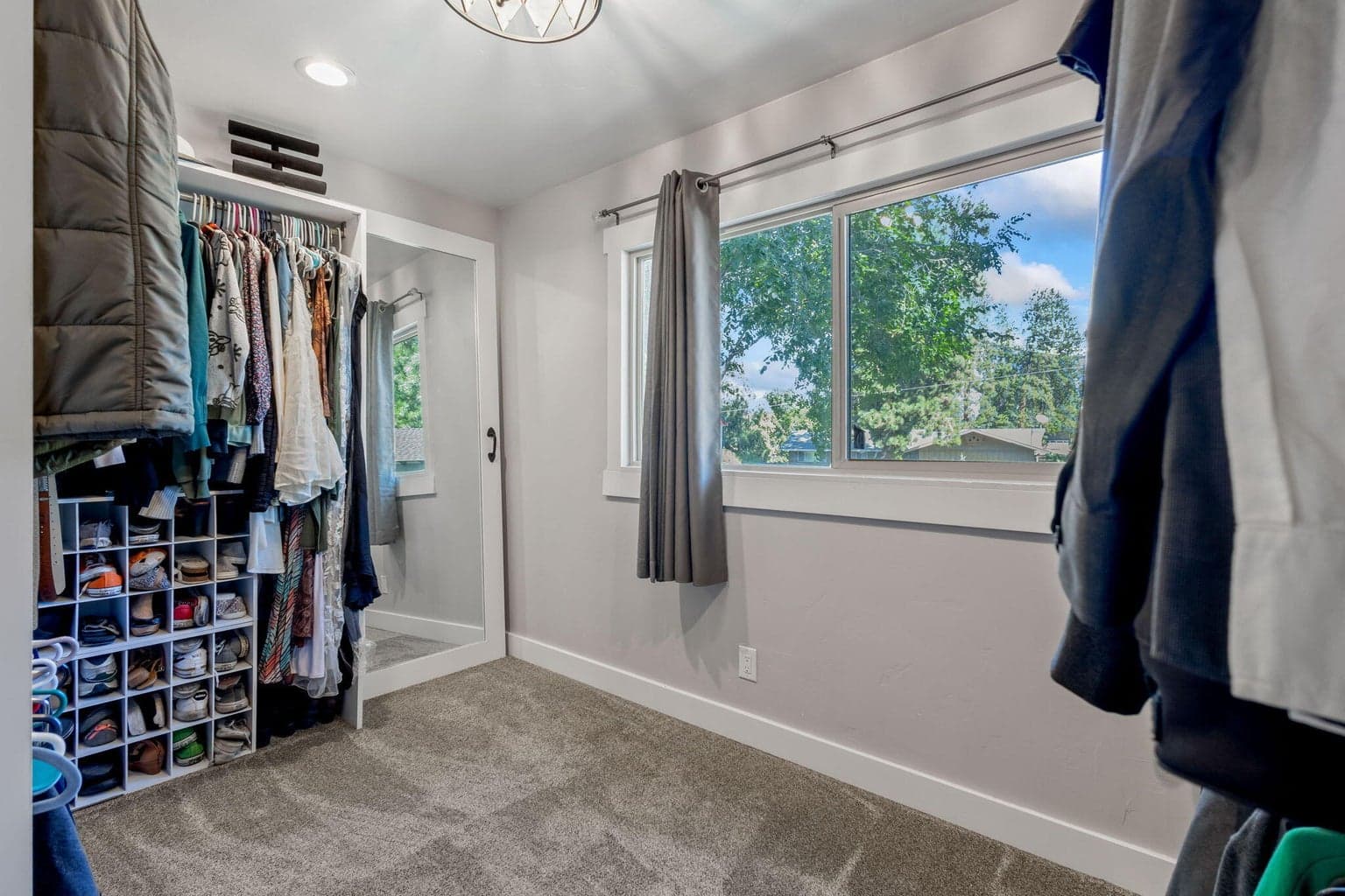 Photo of 1031 NE Penn Avenue 17 of 52