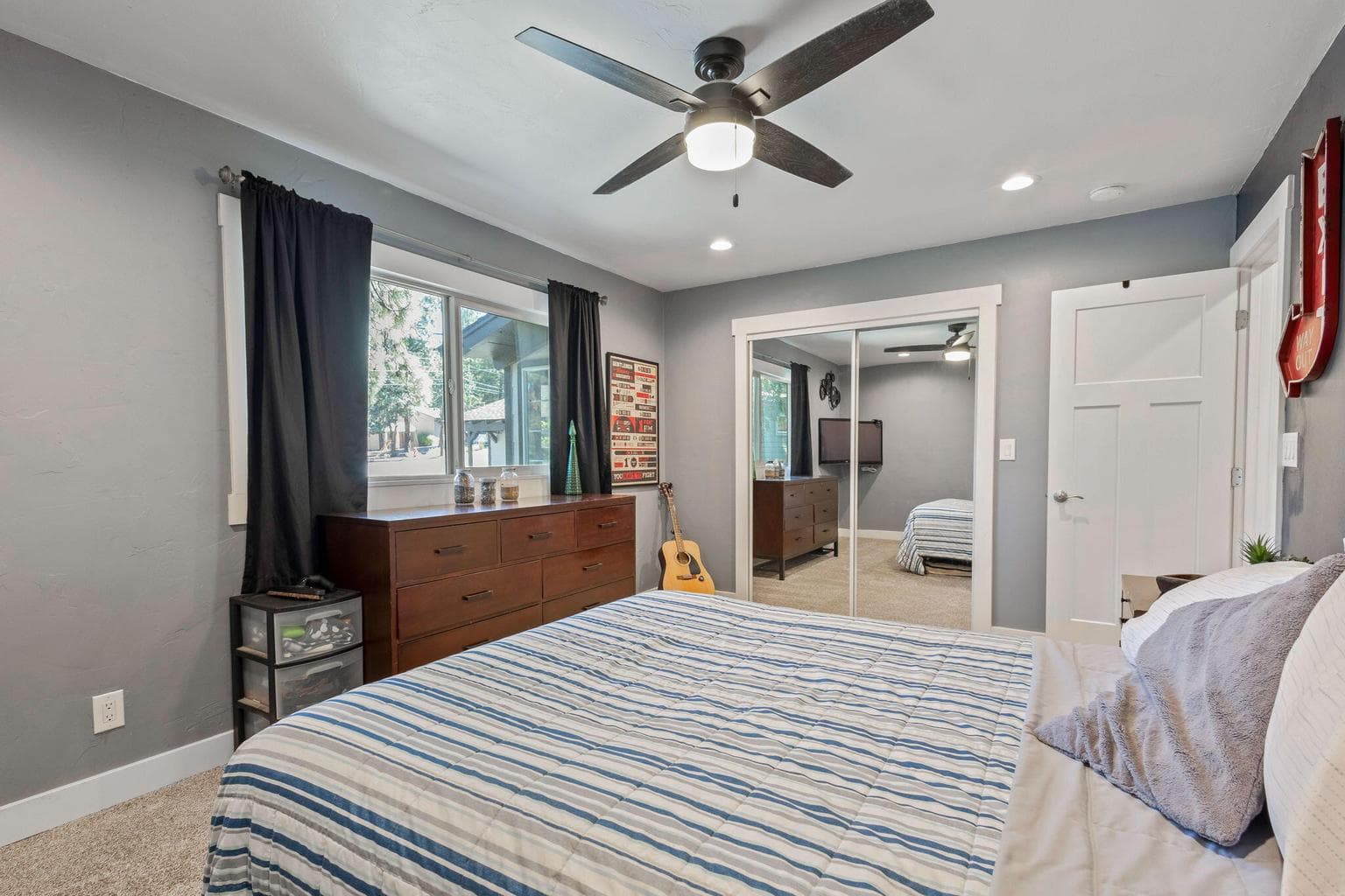 Photo of 1031 NE Penn Avenue 23 of 52