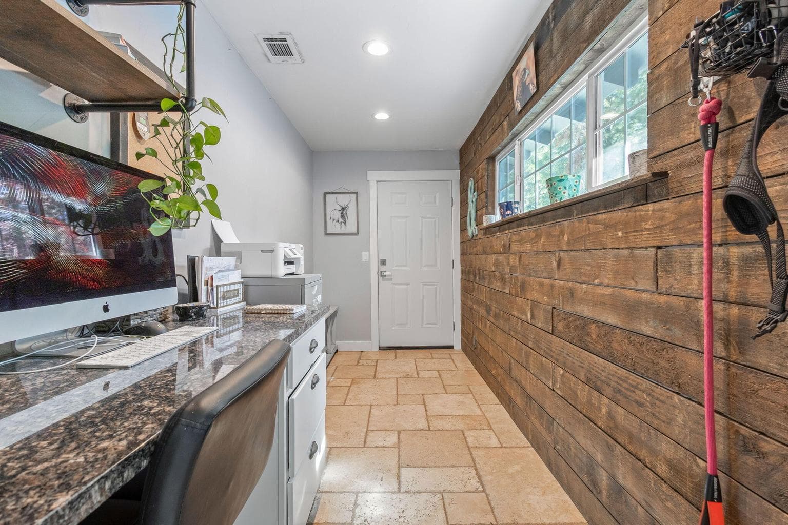 Photo of 1031 NE Penn Avenue 30 of 52