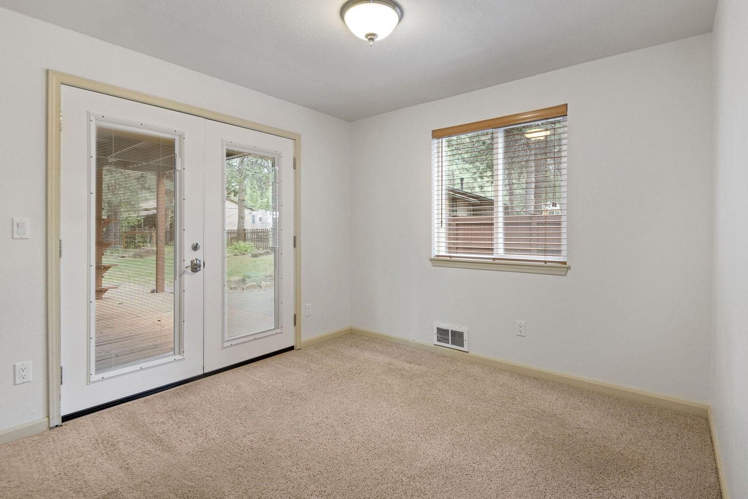 Photo of 59736 Navajo Road 16 of 34