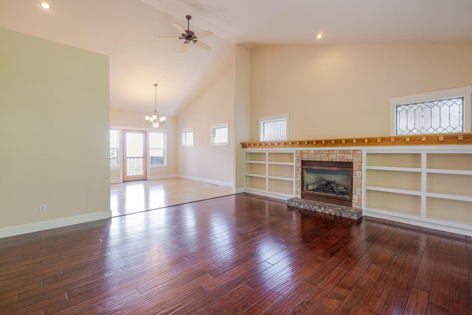 Photo of 3138 NW Colonial Drive 12 of 46
