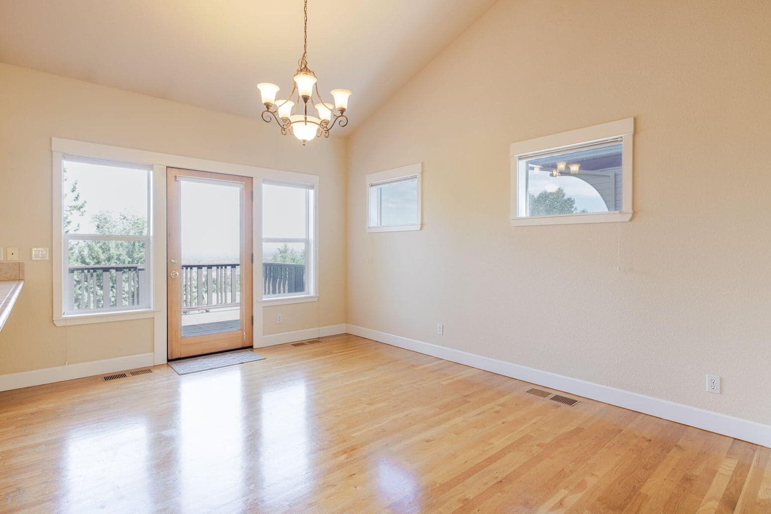 Photo of 3138 NW Colonial Drive 22 of 46