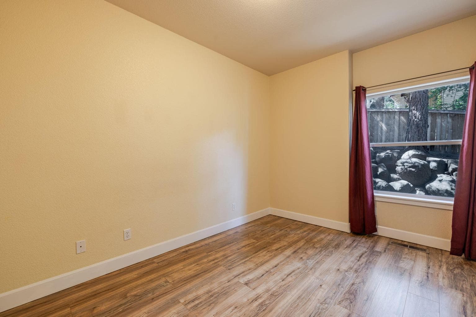 Photo of 3138 NW Colonial Drive 35 of 46