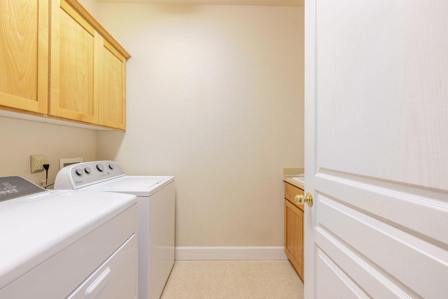 Photo of 3138 NW Colonial Drive 36 of 46
