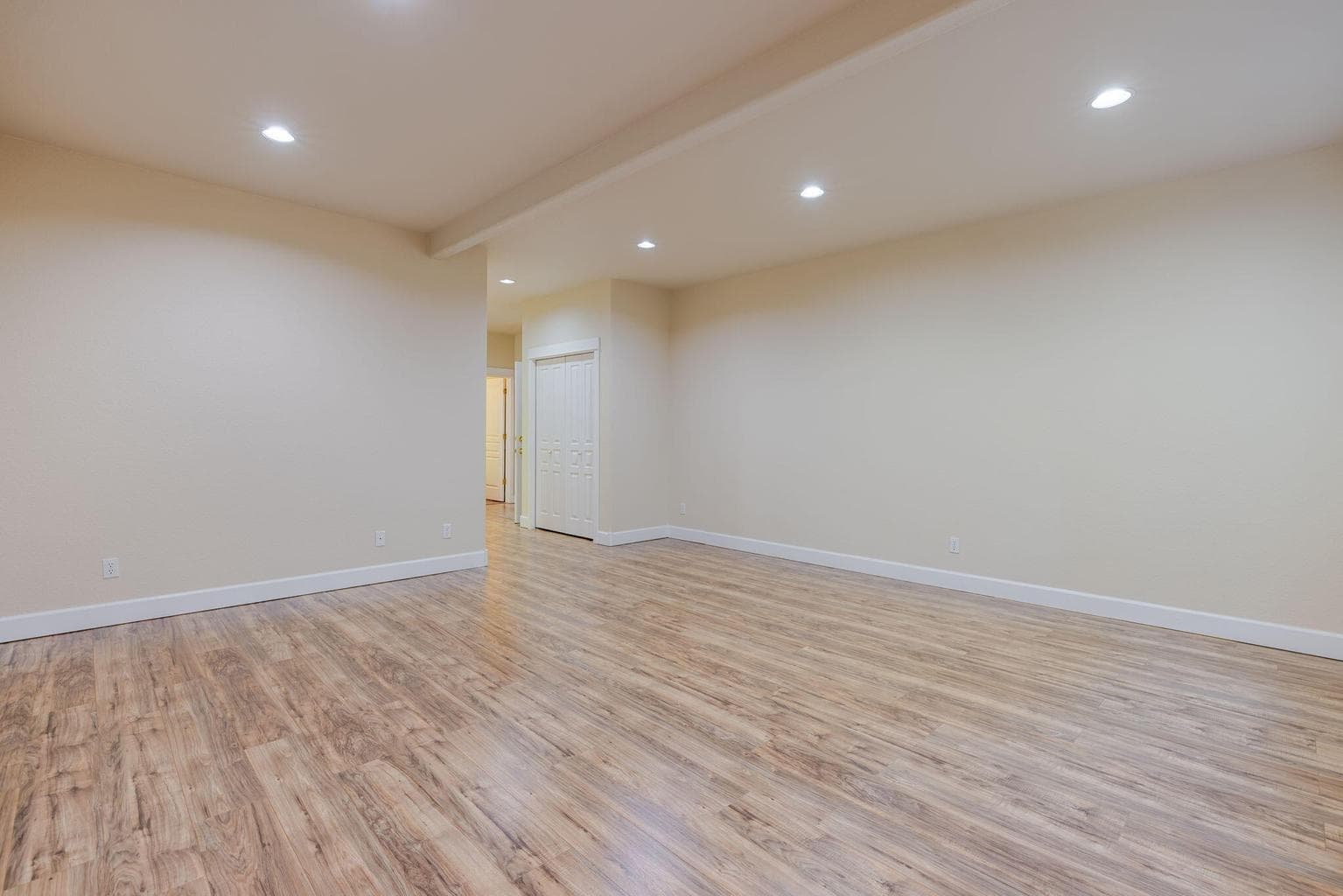 Photo of 3138 NW Colonial Drive 39 of 46