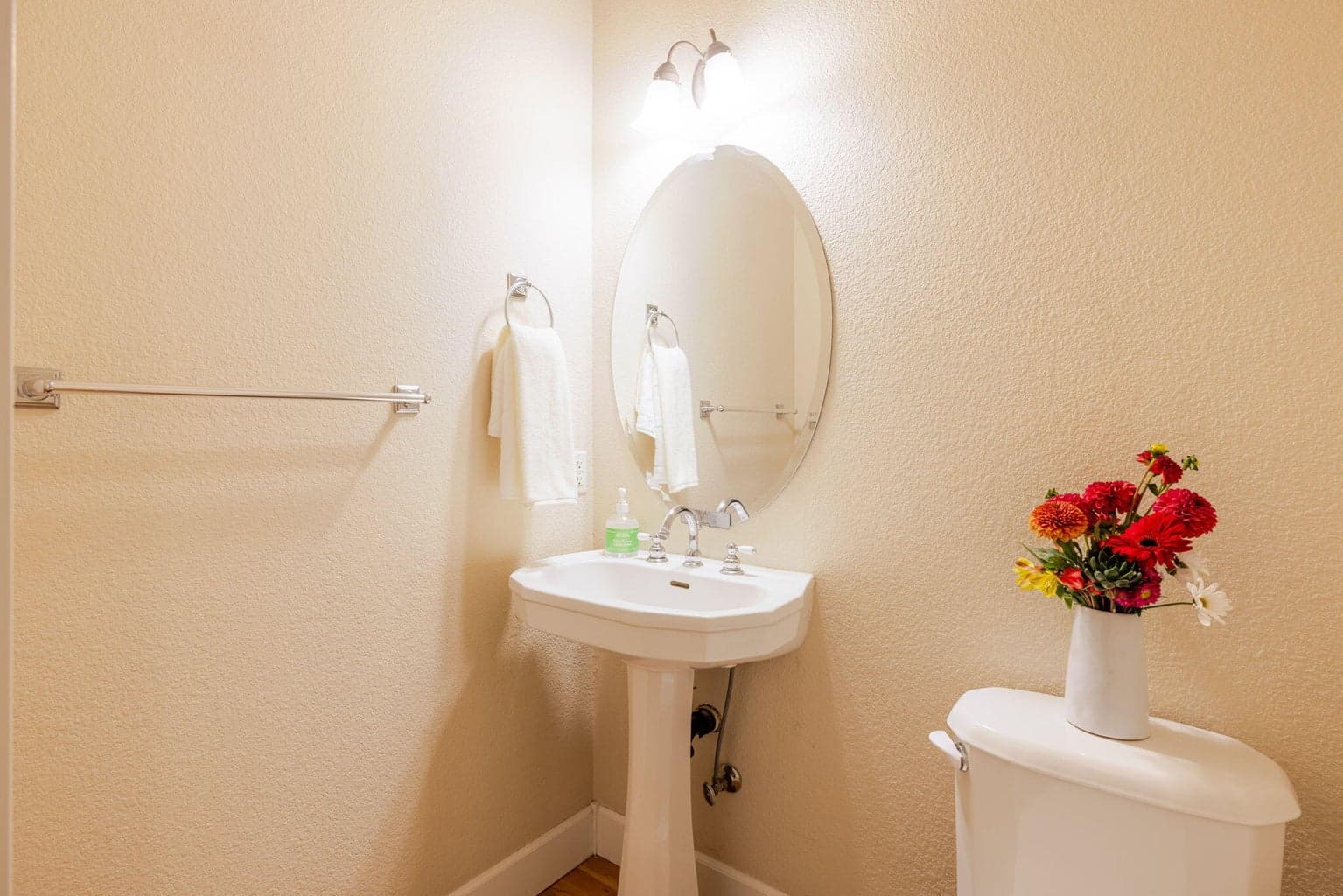 Photo of 3138 NW Colonial Drive 31 of 46