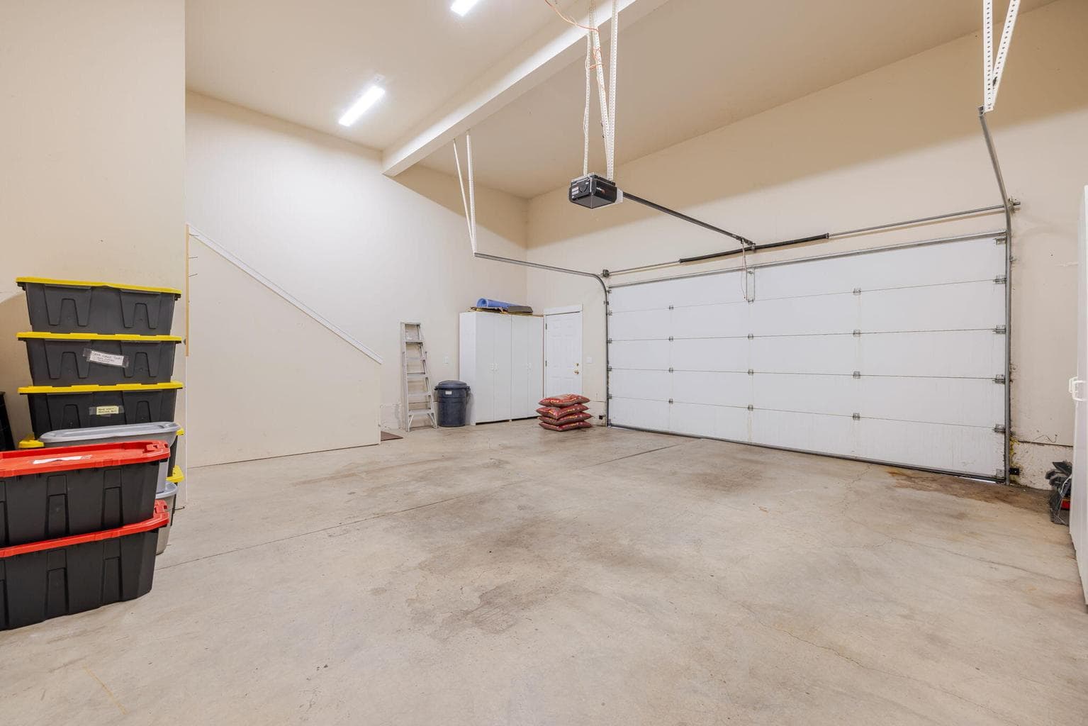 Photo of 3138 NW Colonial Drive 45 of 46