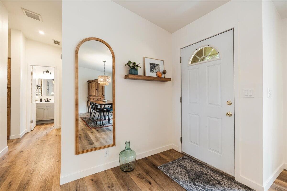 Photo of 15426 Ponderosa Way 3 of 33