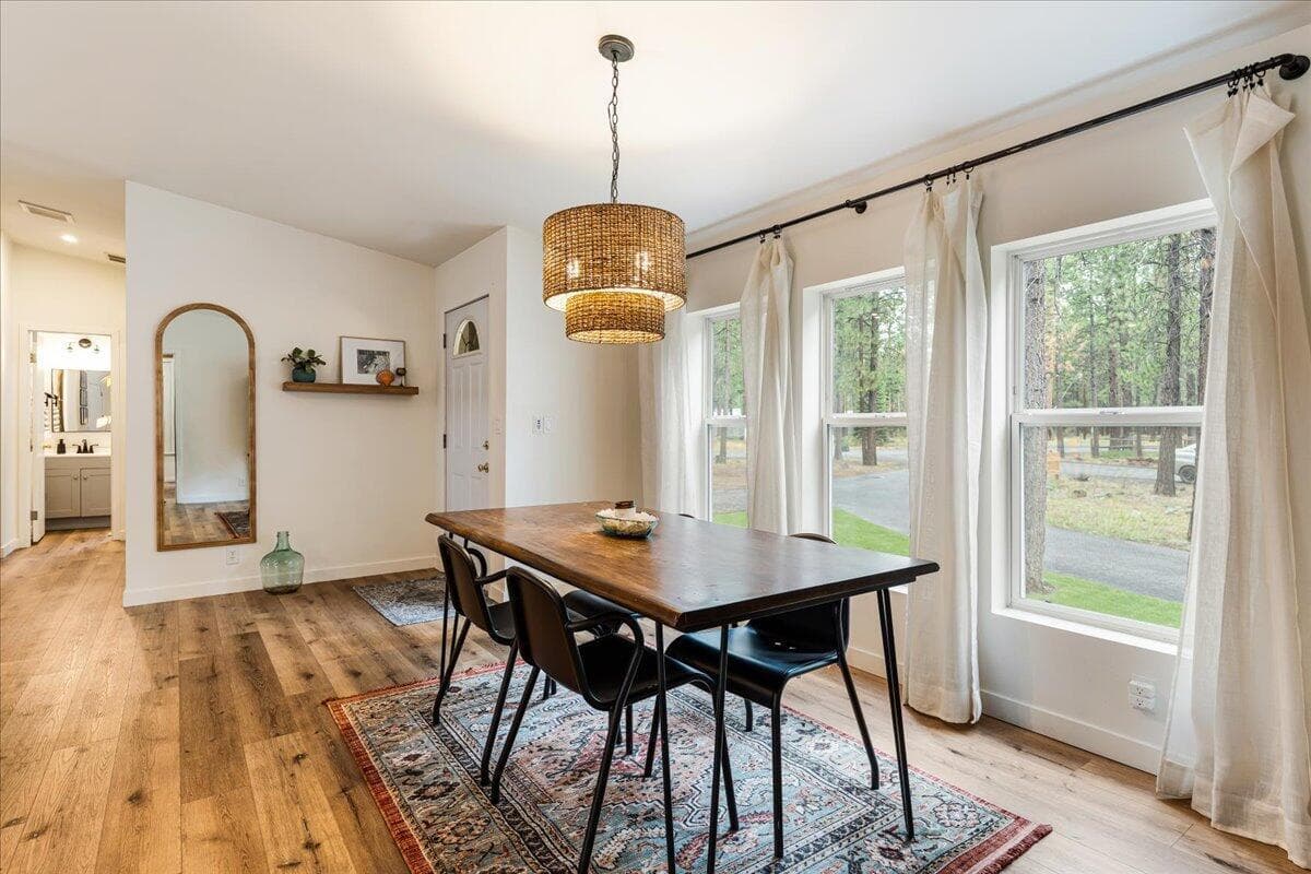Photo of 15426 Ponderosa Way 4 of 33