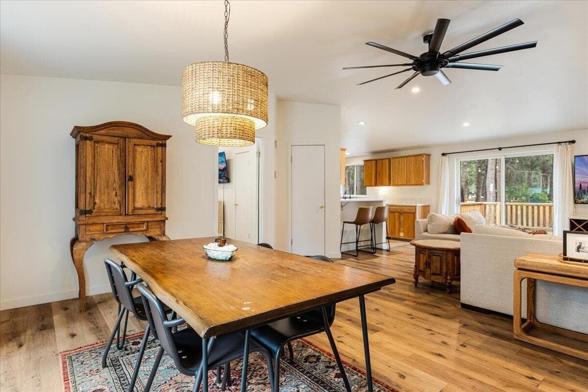 Photo of 15426 Ponderosa Way 6 of 33