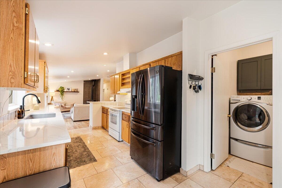 Photo of 15426 Ponderosa Way 11 of 33