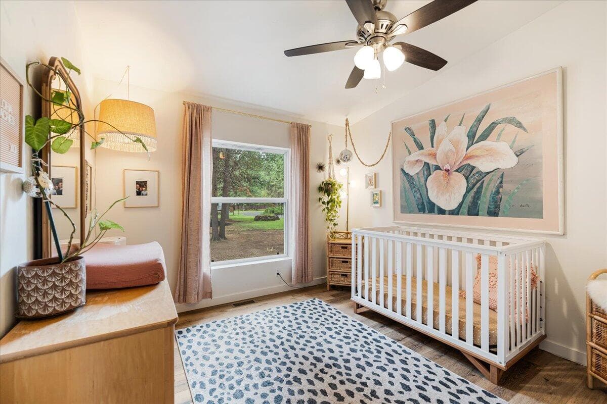 Photo of 15426 Ponderosa Way 21 of 33