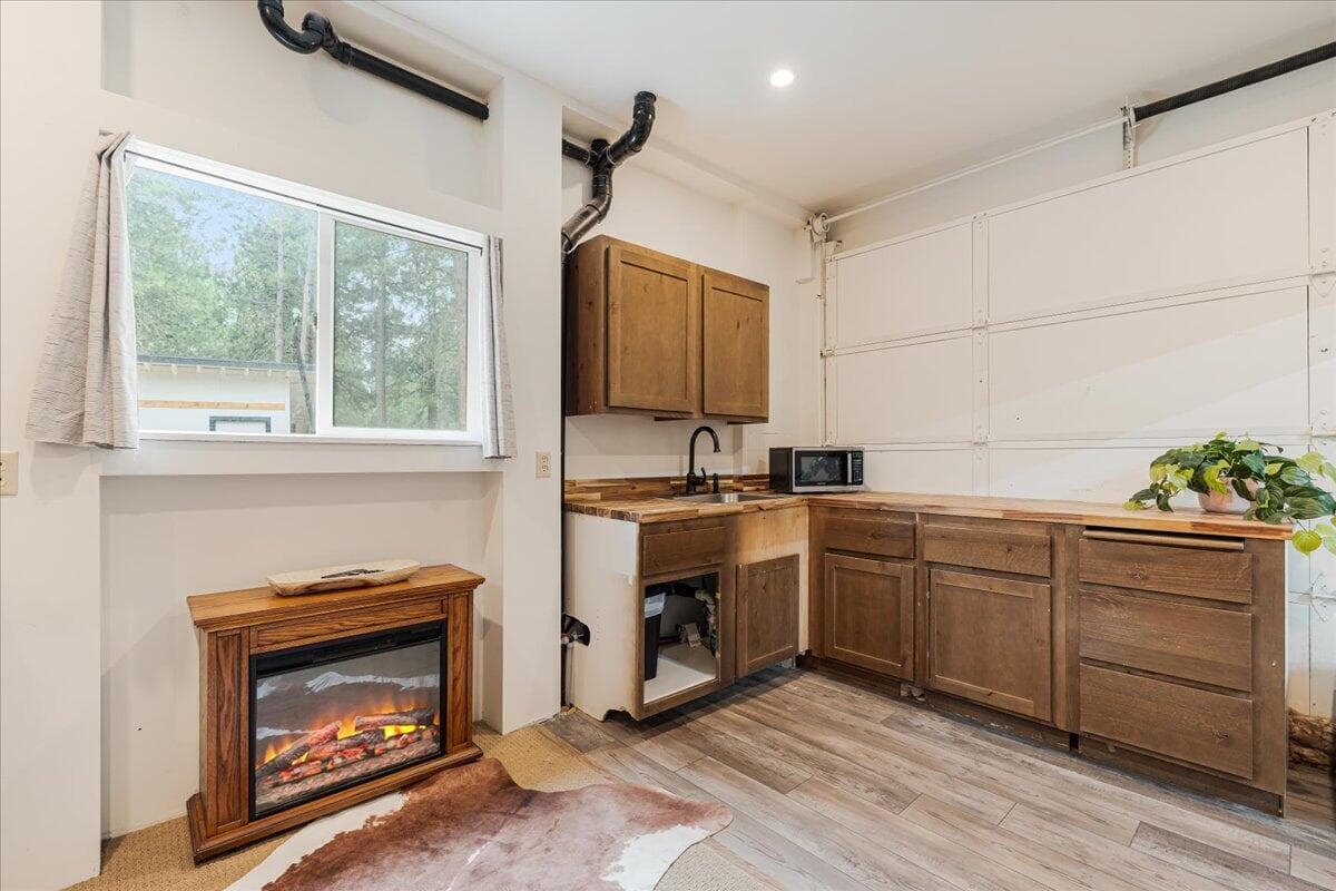 Photo of 15426 Ponderosa Way 25 of 33