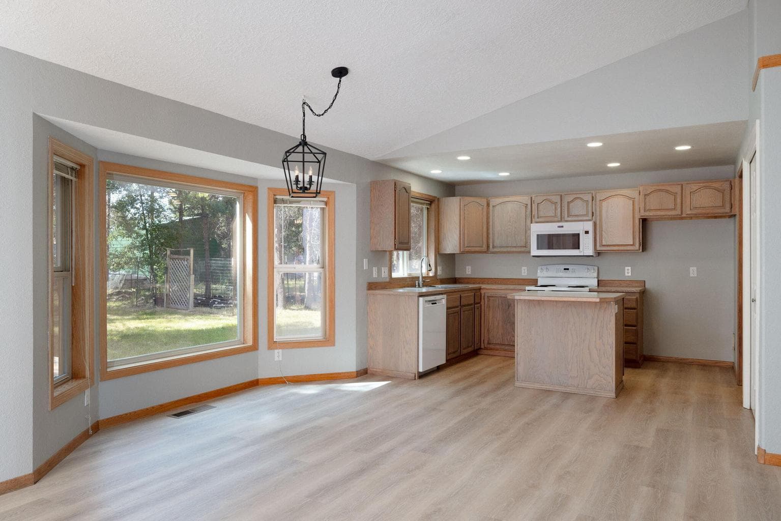 Photo of 55853 Osprey Road 8 of 44