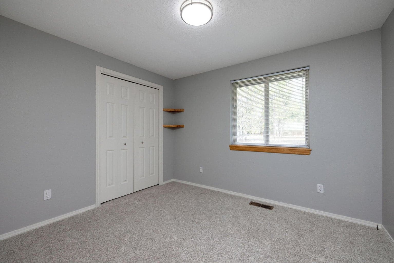 Photo of 55853 Osprey Road 15 of 44