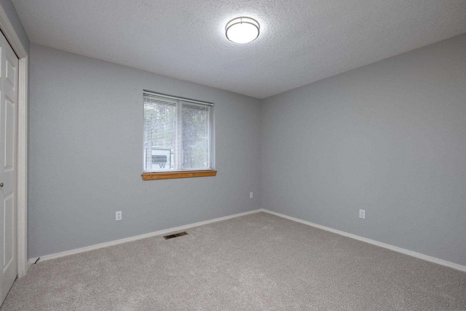 Photo of 55853 Osprey Road 17 of 44
