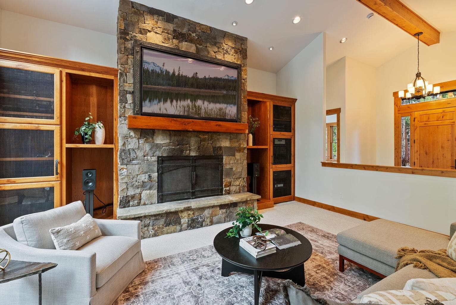 Photo of 2679 Niagara Court 6 of 50