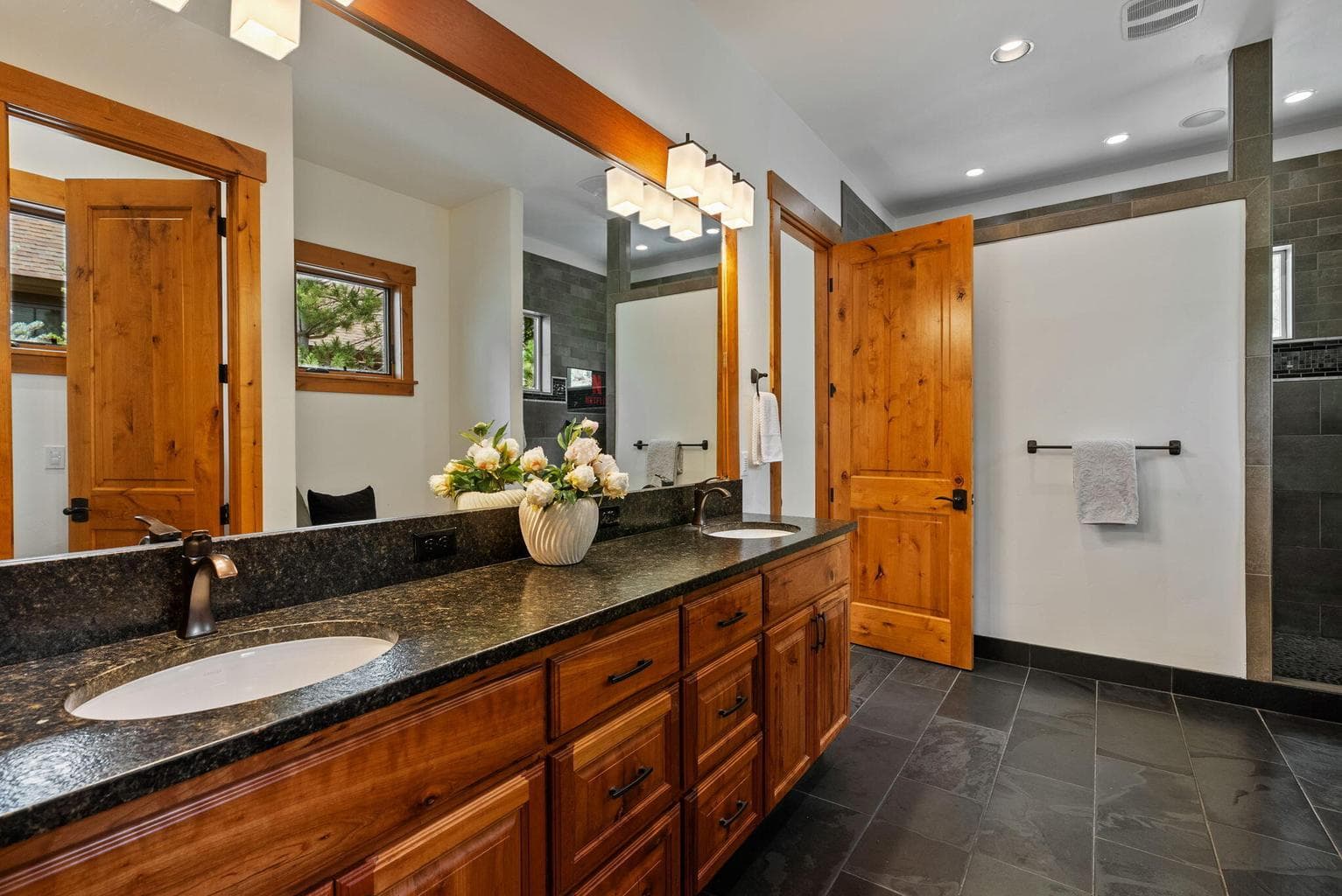 Main level Primary suite