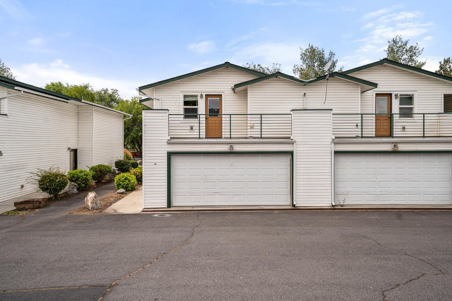 Photo of 438 19th 2 of 28