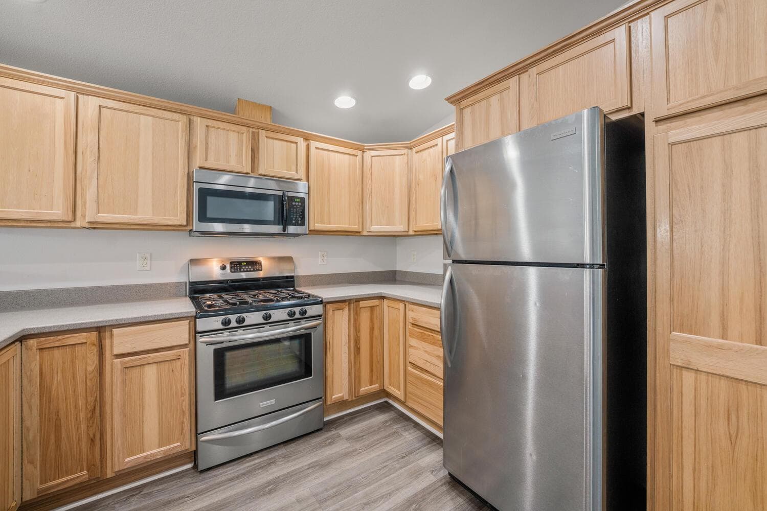 Photo of 438 NW 19th Street 11 of 28
