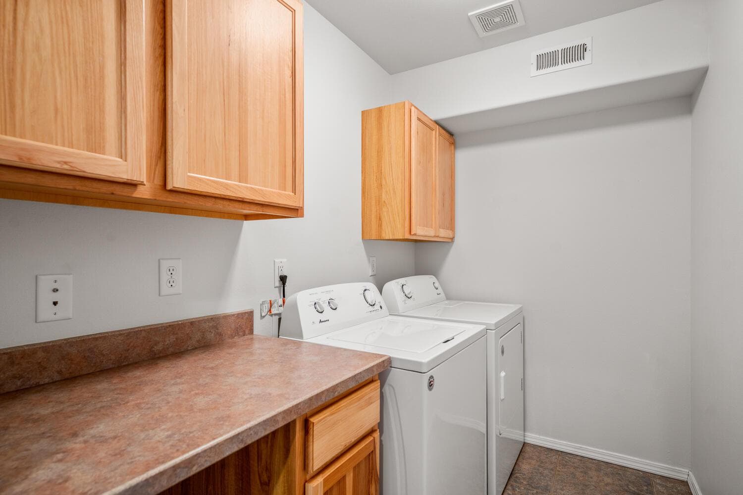 Photo of 438 NW 19th Street 21 of 28