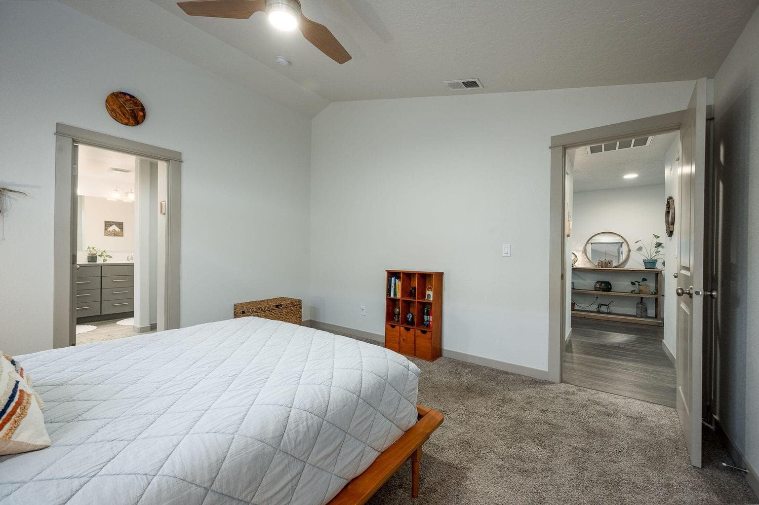 Photo of 932 NW Teak Court 11 of 33