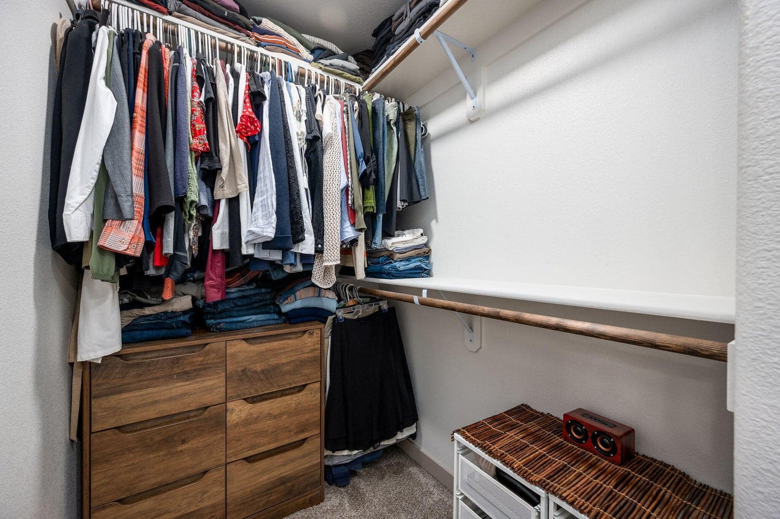 Photo of 932 NW Teak Court 14 of 33
