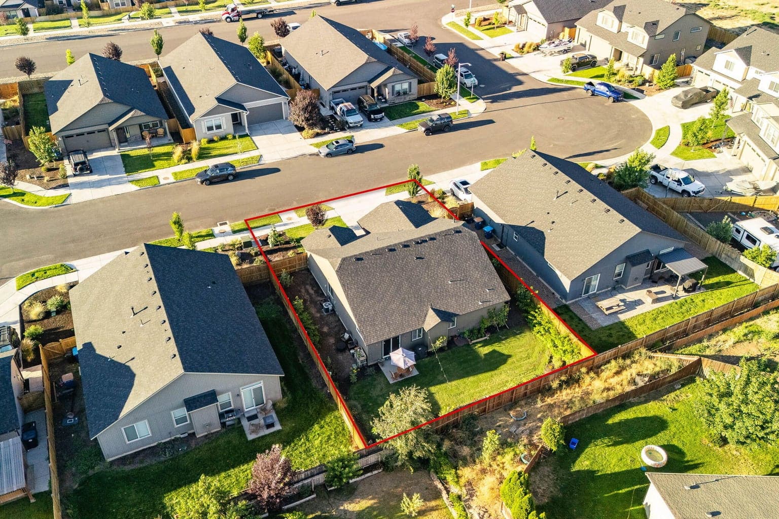 Photo of 932 NW Teak Court 30 of 33