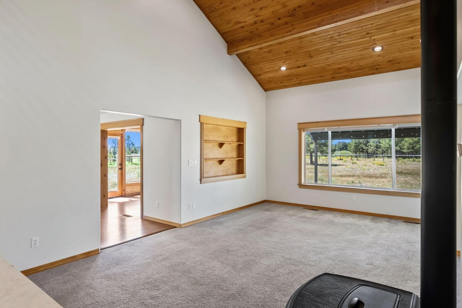 Photo of 55563 Huntington Road 11 of 42