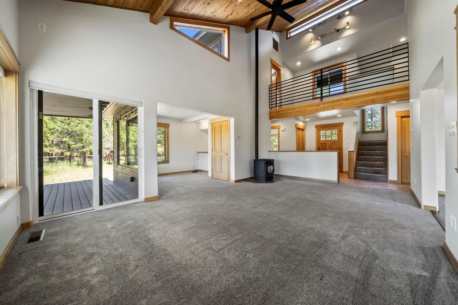 Photo of 55563 Huntington Road 9 of 42