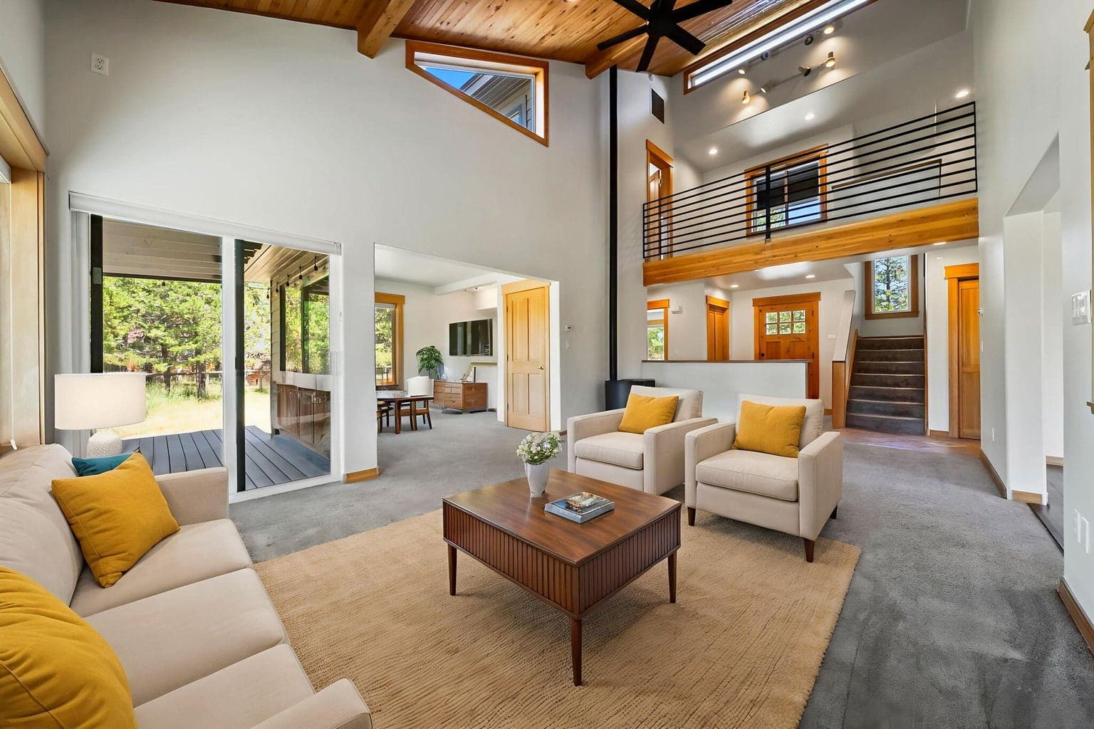 Photo of 55563 Huntington Road 8 of 42