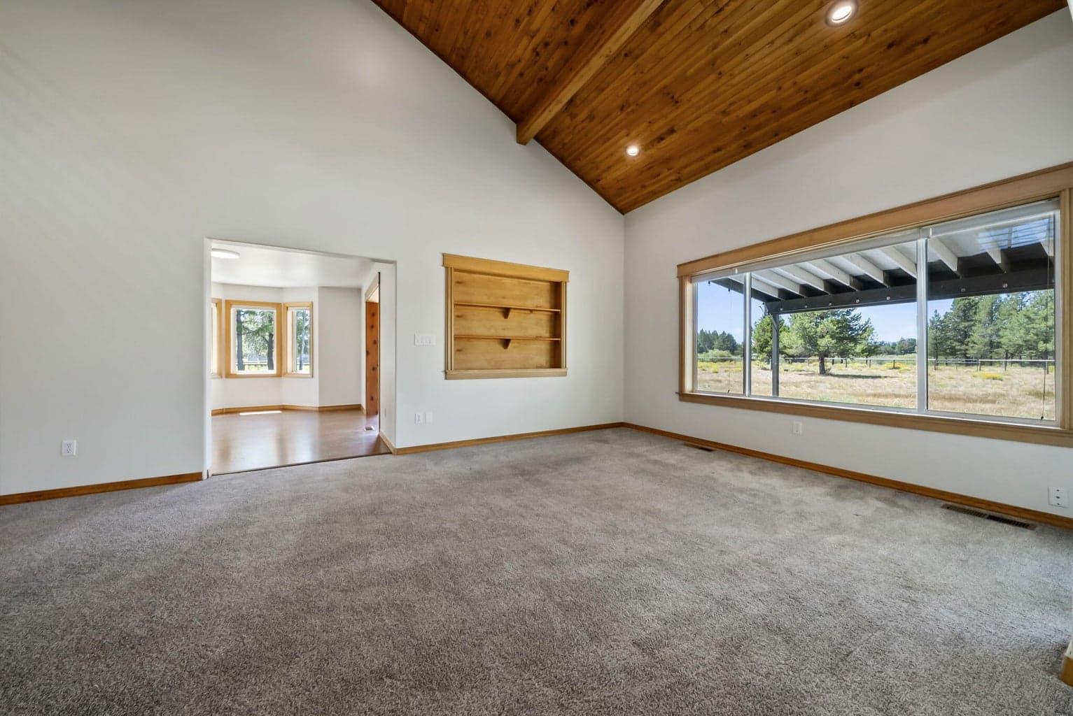 Photo of 55563 Huntington Road 17 of 42
