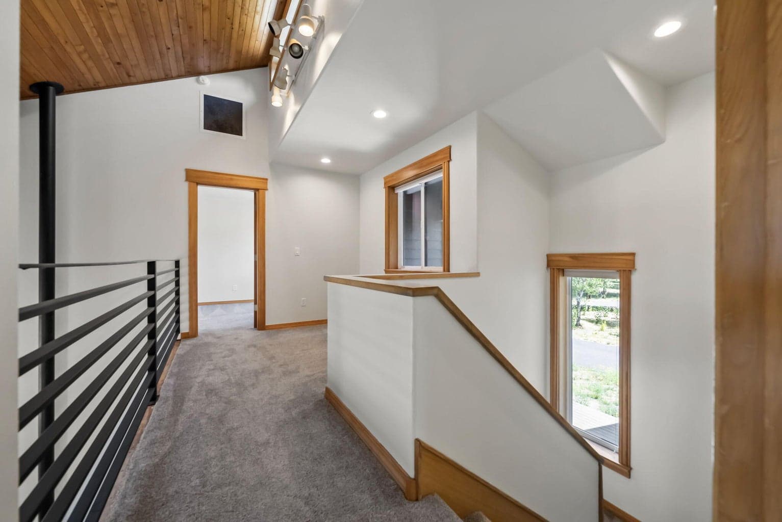 Photo of 55563 Huntington Road 22 of 42