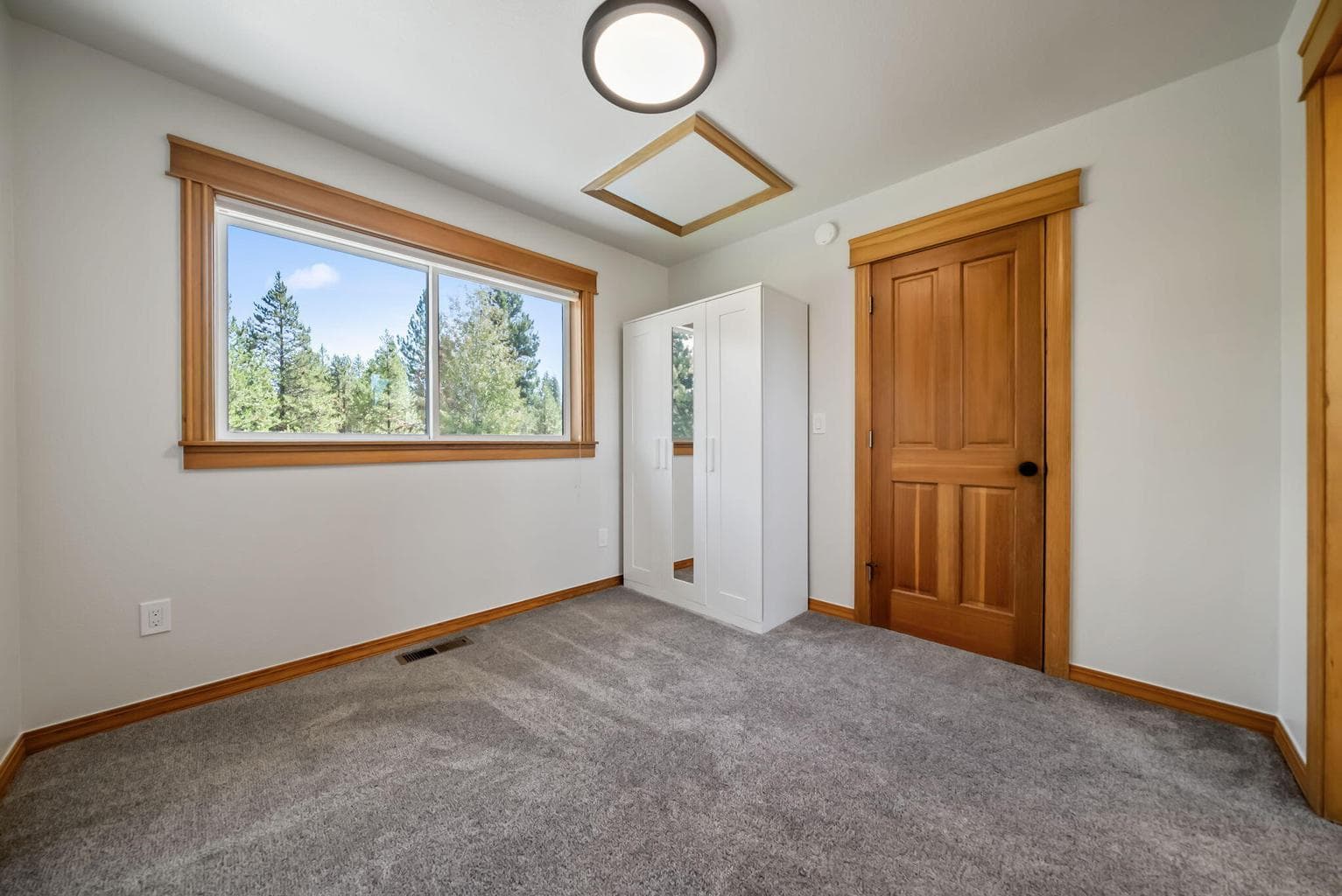 Photo of 55563 Huntington Road 24 of 42